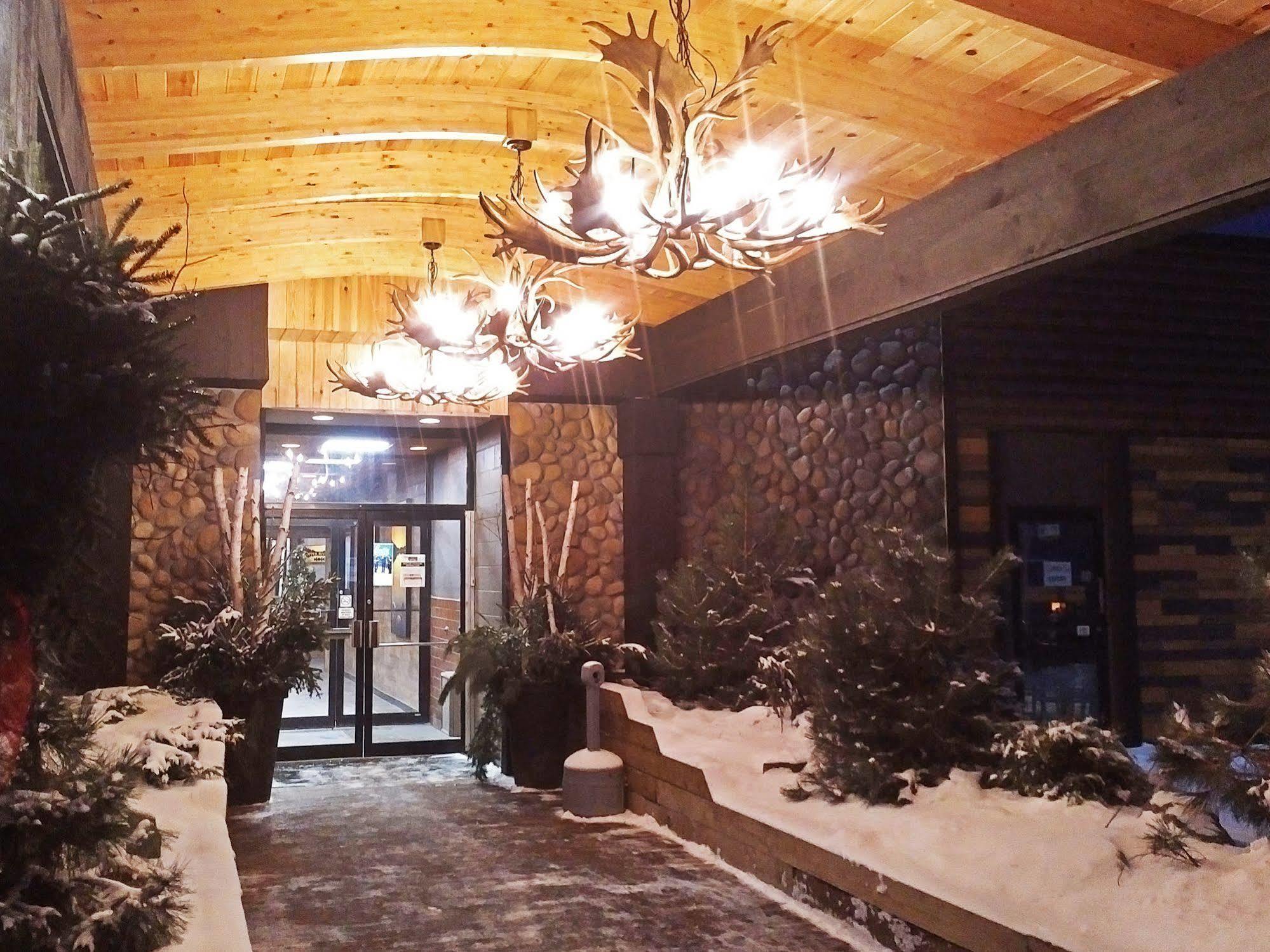 Hotel Copper River